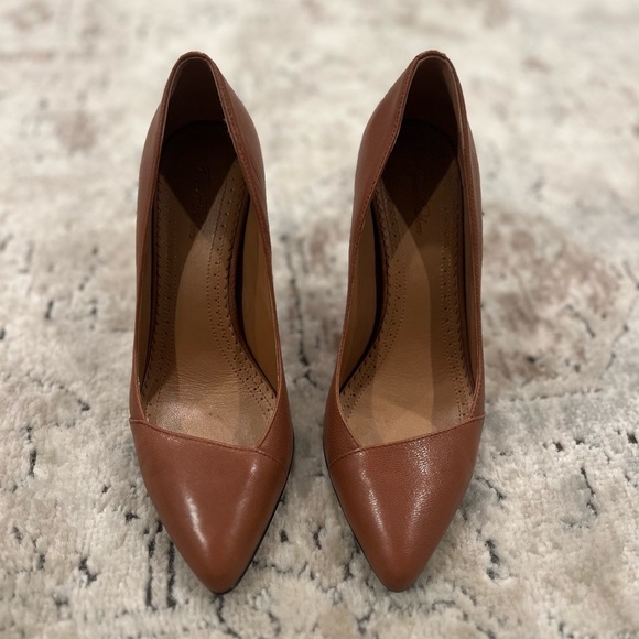 Brooks Brothers Classic Brown leather Heels - Picture 4 of 5